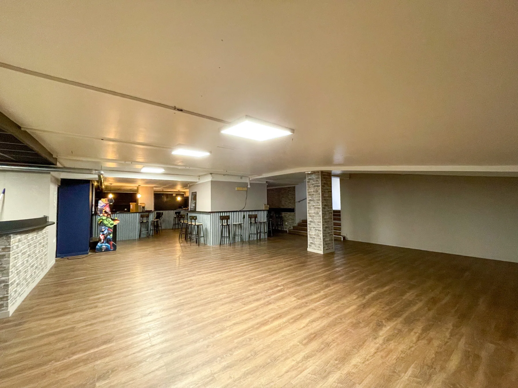 Salle et comptoir